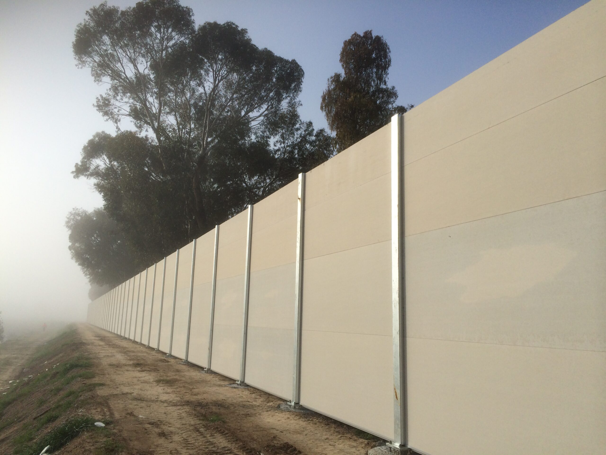 Lightweight noise wall