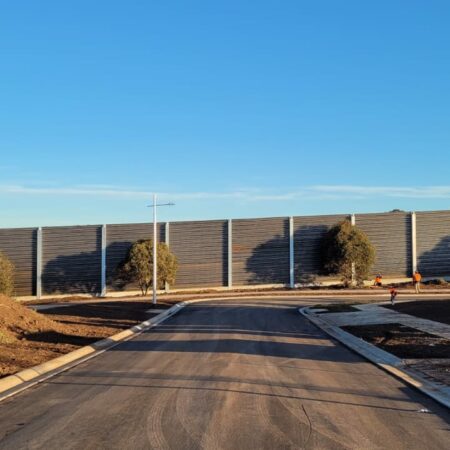 Wallmarks DuneWall supplied and installed at 7m high and 550m in length in Darley VIC