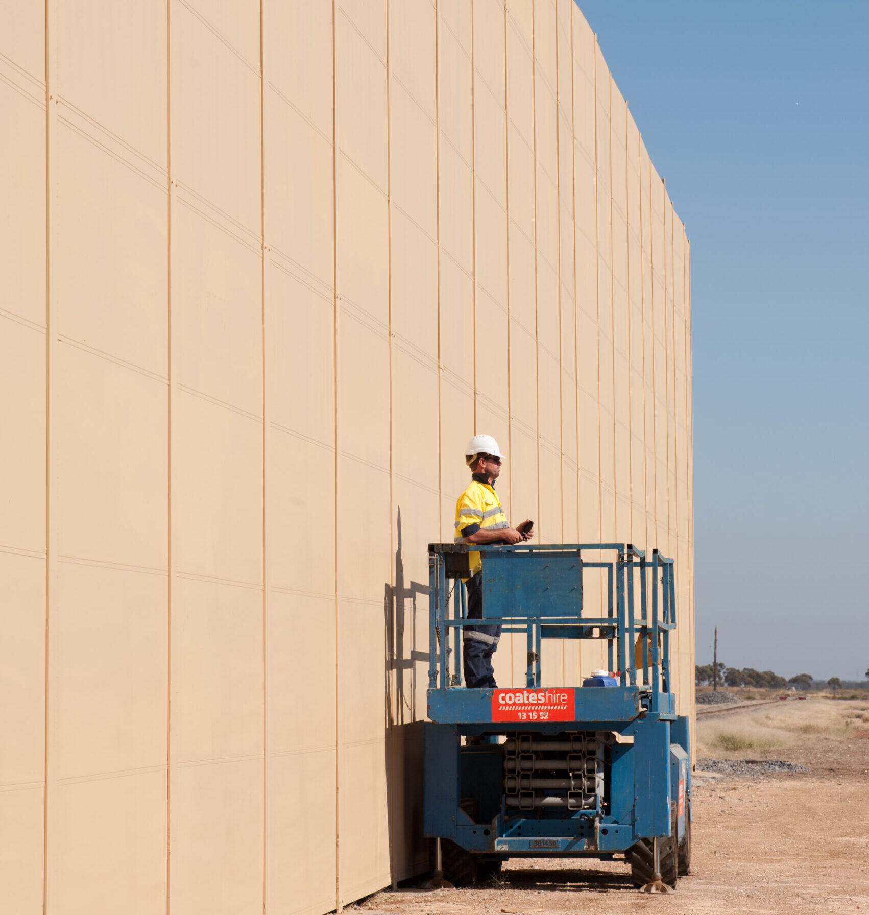 Noise wall
