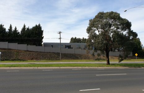 Soundproofing with Acoustic Fencing: Blocking Traffic Noise From Busy Roads