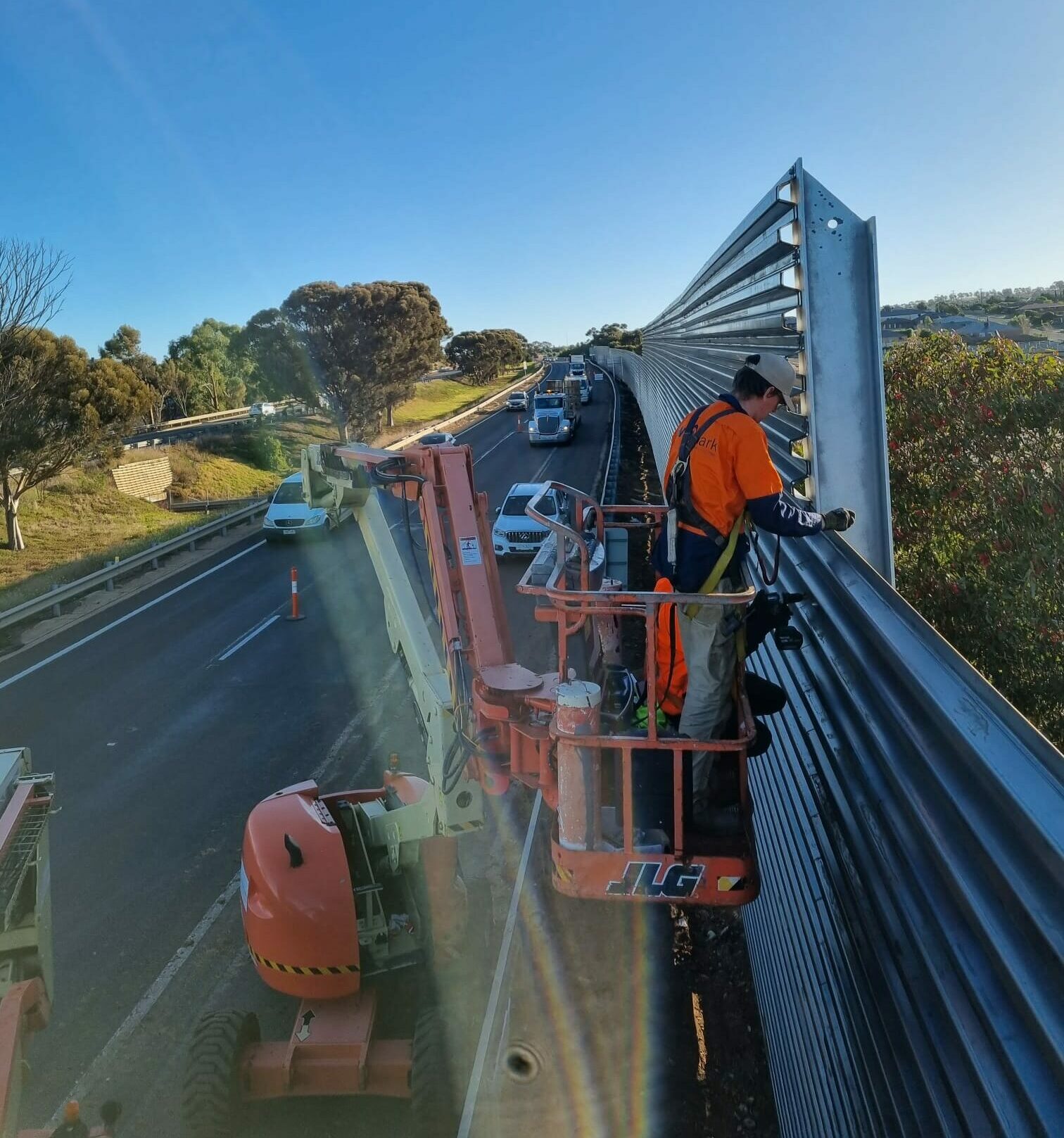 Steel noise wall
