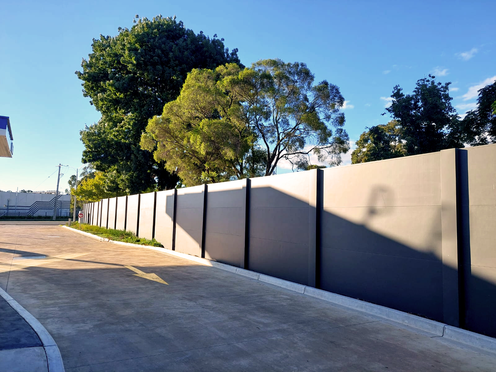 Lightweight noise wall